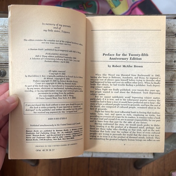 Paperback Night by Elie Wiesel - Picture 5 of 5